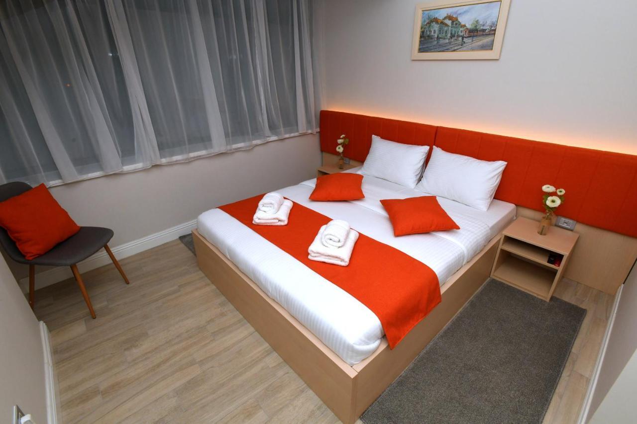 President Aparthotel Cacak Exterior photo