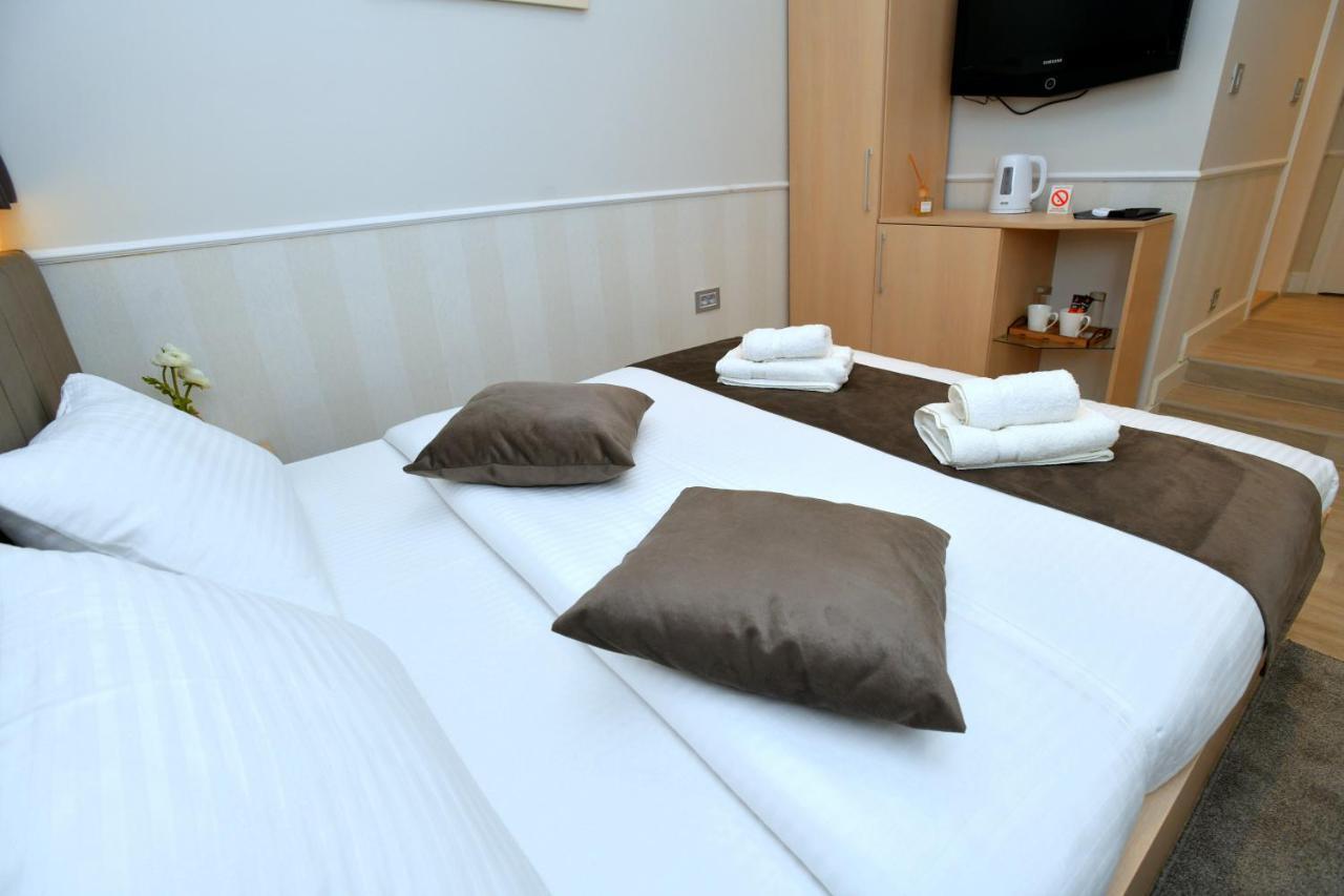 President Aparthotel Cacak Exterior photo